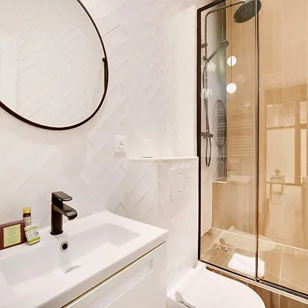 Welcoming -2br 8p- Bel-air Appartement